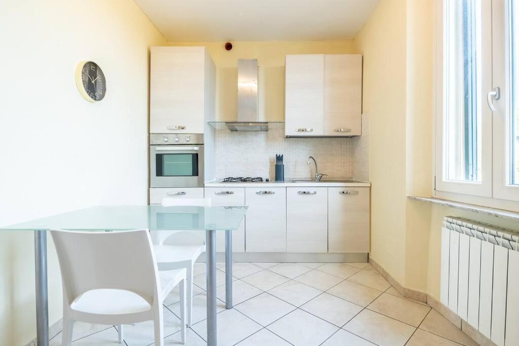 -villa Emily- Parking, Garden & Wi-fi Apartment Pisa