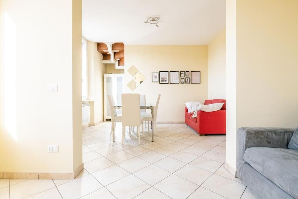 -villa Emily- Parking, Garden & Wi-fi Apartment Pisa