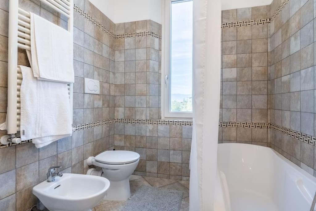 -villa Emily- Parking, Garden & Wi-fi Apartment *